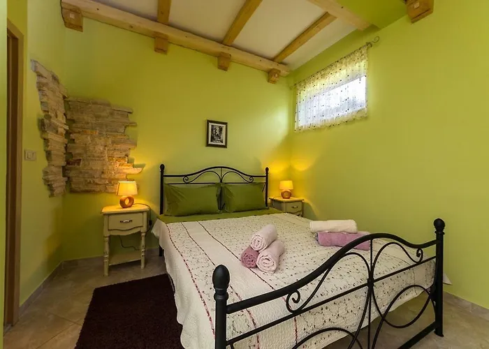 Apartman Sobe Gora Posedarje